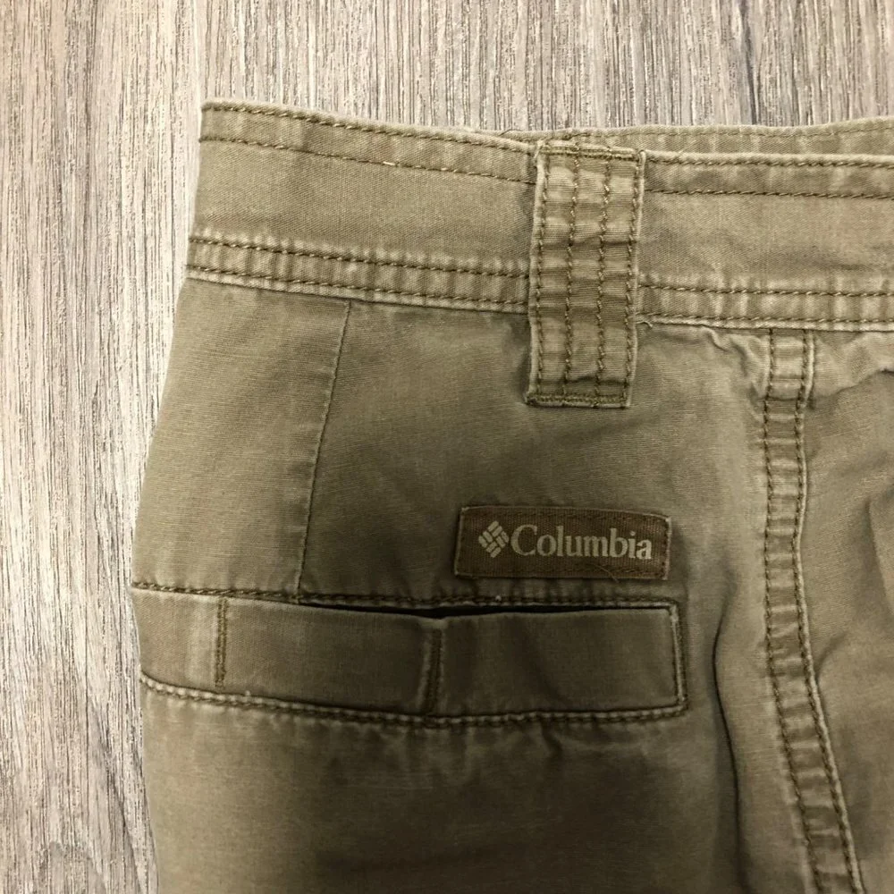 Columbia Cargo Pocket Shorts Men's Size 32 100% Cotton Tan Neutral Hiking Pants